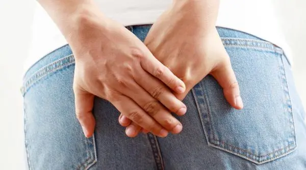 Mâncărimea intimă afectează 2 din 3 bărbați: cauze și tratament