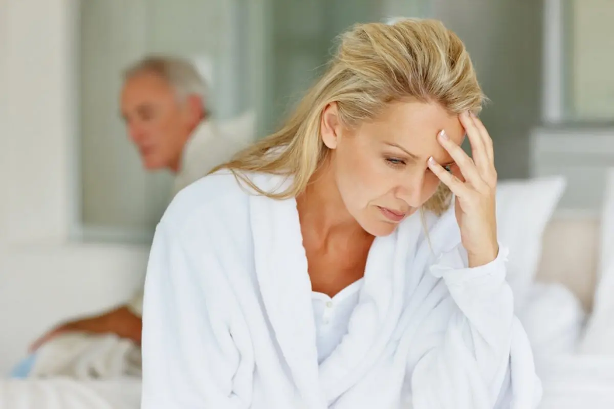 Menopauza nu e o boală: când să mergi la medic și cum să ameliorezi simptomele
