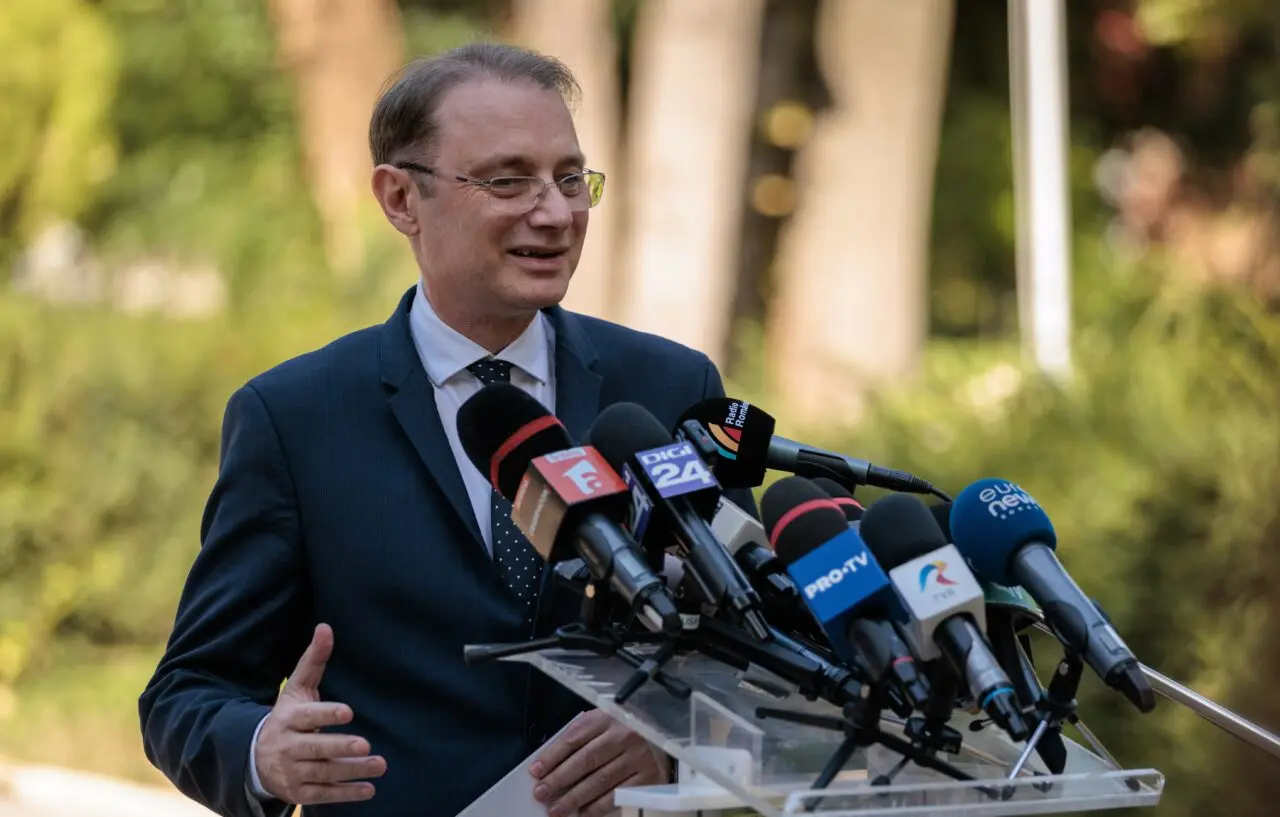 Niculescu inaugurează secția de tuberculoză la o săptămână de la preluarea mandatului