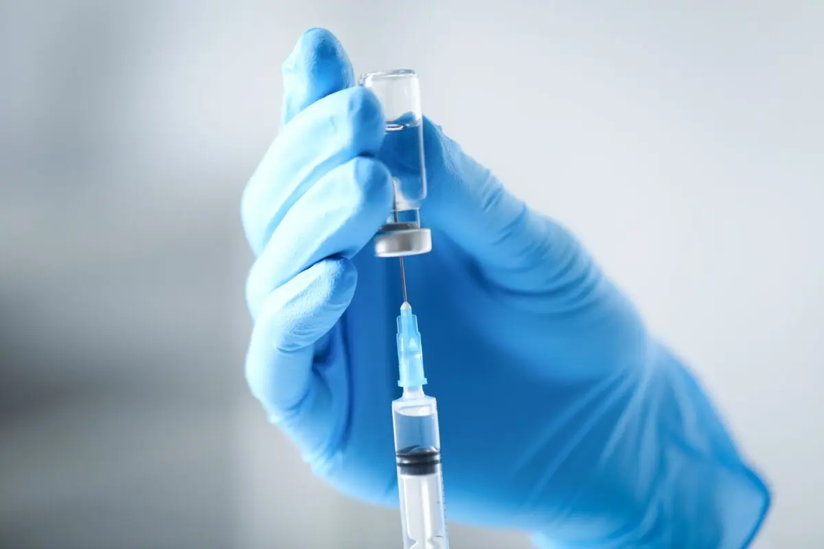 România simplifică vaccinarea: adio atestatul suplimentar
