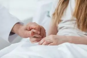 Tumorile desmoide: provocările diagnosticului și noile soluții terapeutice disponibile
