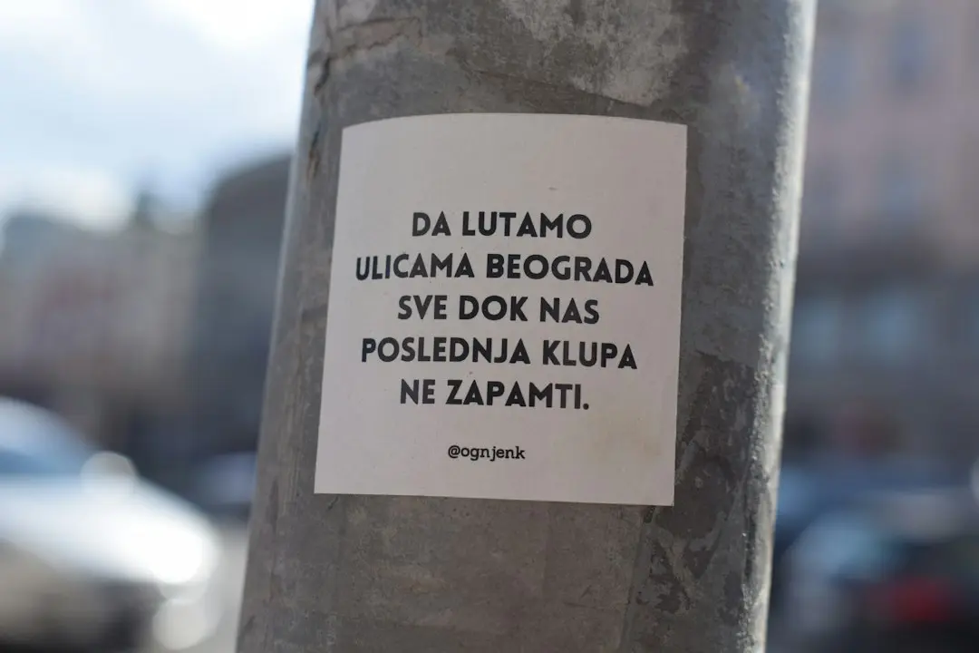 Poluarea apei legată de o afecțiune rară a creierului